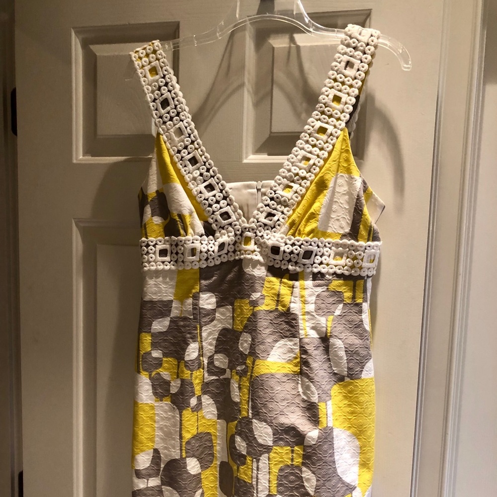 Trina Turk size 8 dress EUC
